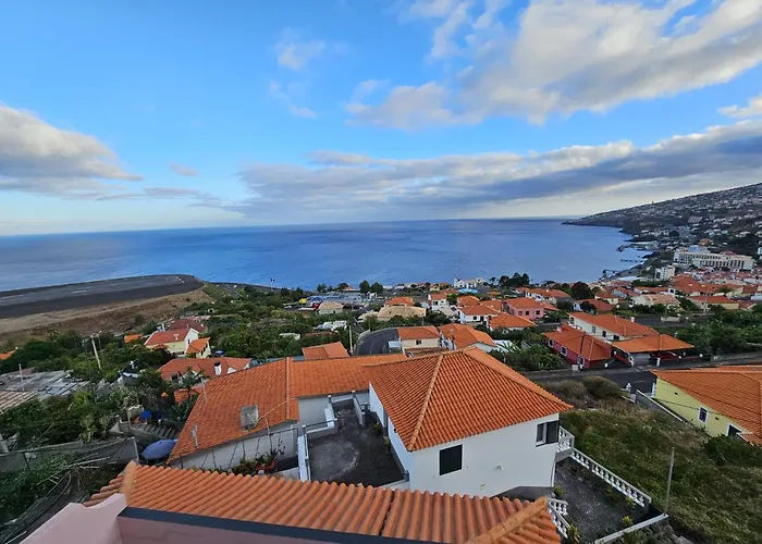 The View Santa Cruz (Madeira)
